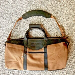 Canyon Outback Duffel Bag Travel Strap Brown Canvas & Leather Chicago